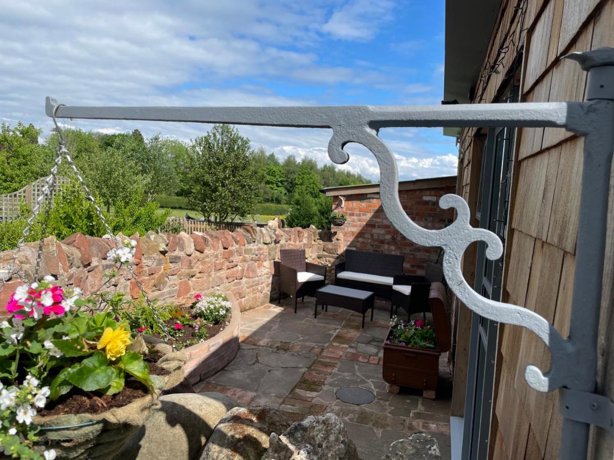 Pine Tree Lodge, Bridgnorth Exterior foto
